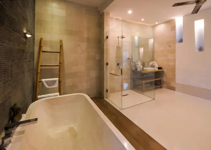 Sky-villa 3- 8 Bedroom Brilliant Location Between To Shopping 别墅 塞米亚克