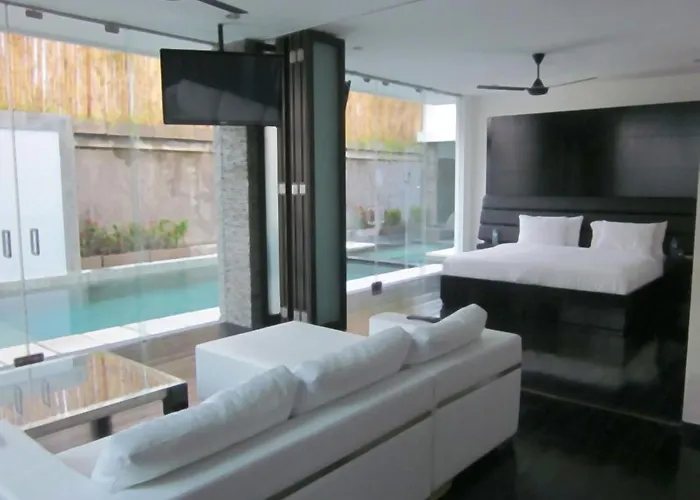 Sky-villa 3- 8 Bedroom Brilliant Location Between To Shopping 别墅 塞米亚克